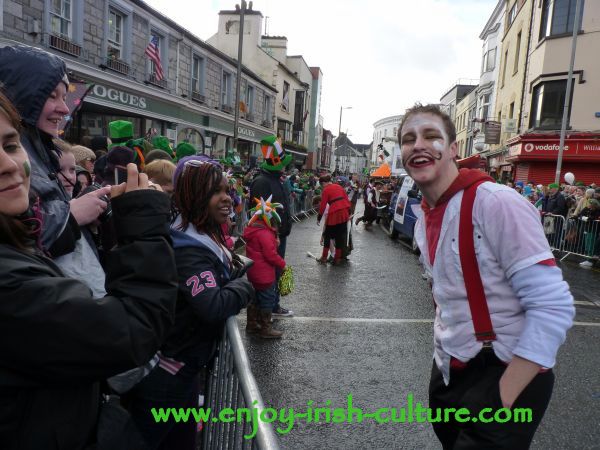 St Paddy's Day in Galway, street performers