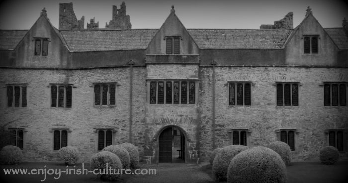 Built in 1665, the Ormond Castle at Carrick on Suir, Tipperary, Ireland was the first ever unfortified Irish castle.